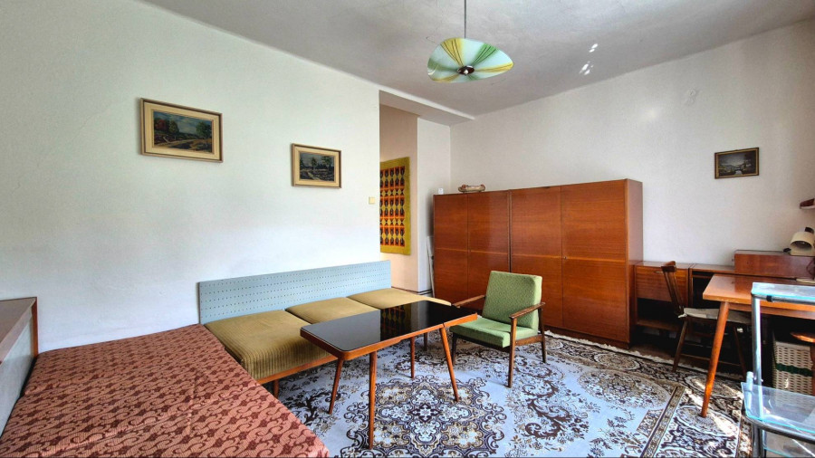 Priestranný 4 izbový byt na predaj, ulica Milosrdenstva - 15