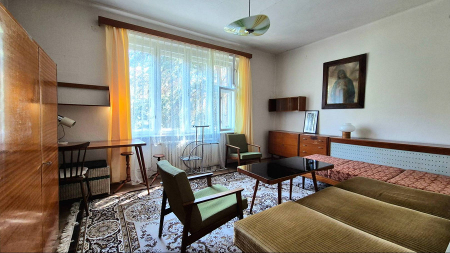 Priestranný 4 izbový byt na predaj, ulica Milosrdenstva - 13