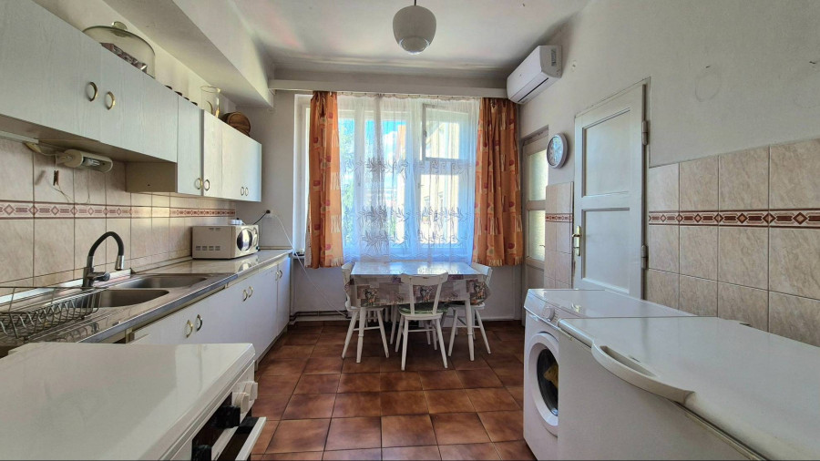 Priestranný 4 izbový byt na predaj, ulica Milosrdenstva - 18