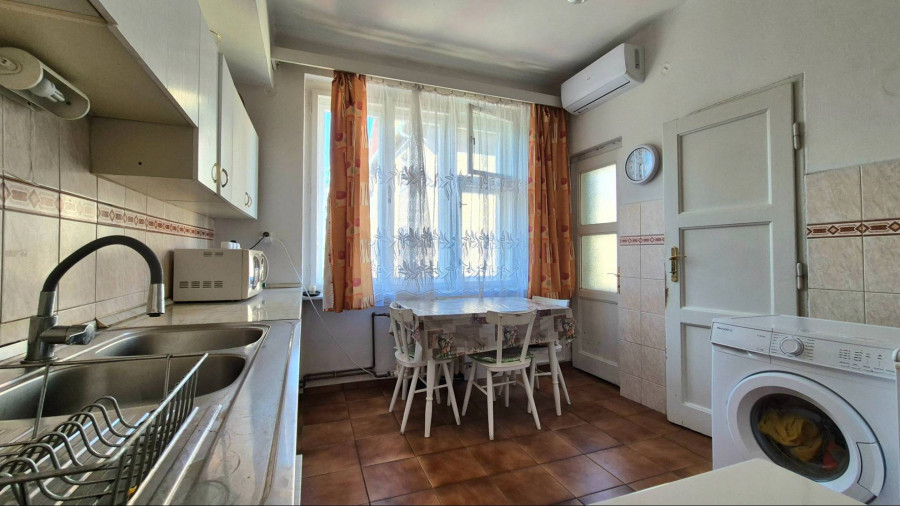 Priestranný 4 izbový byt na predaj, ulica Milosrdenstva - 19